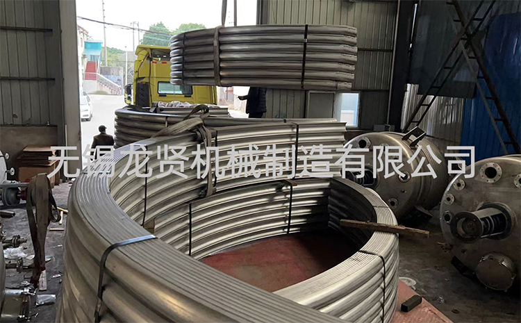 封頭上半管碰見(jiàn)接管怎么繞？